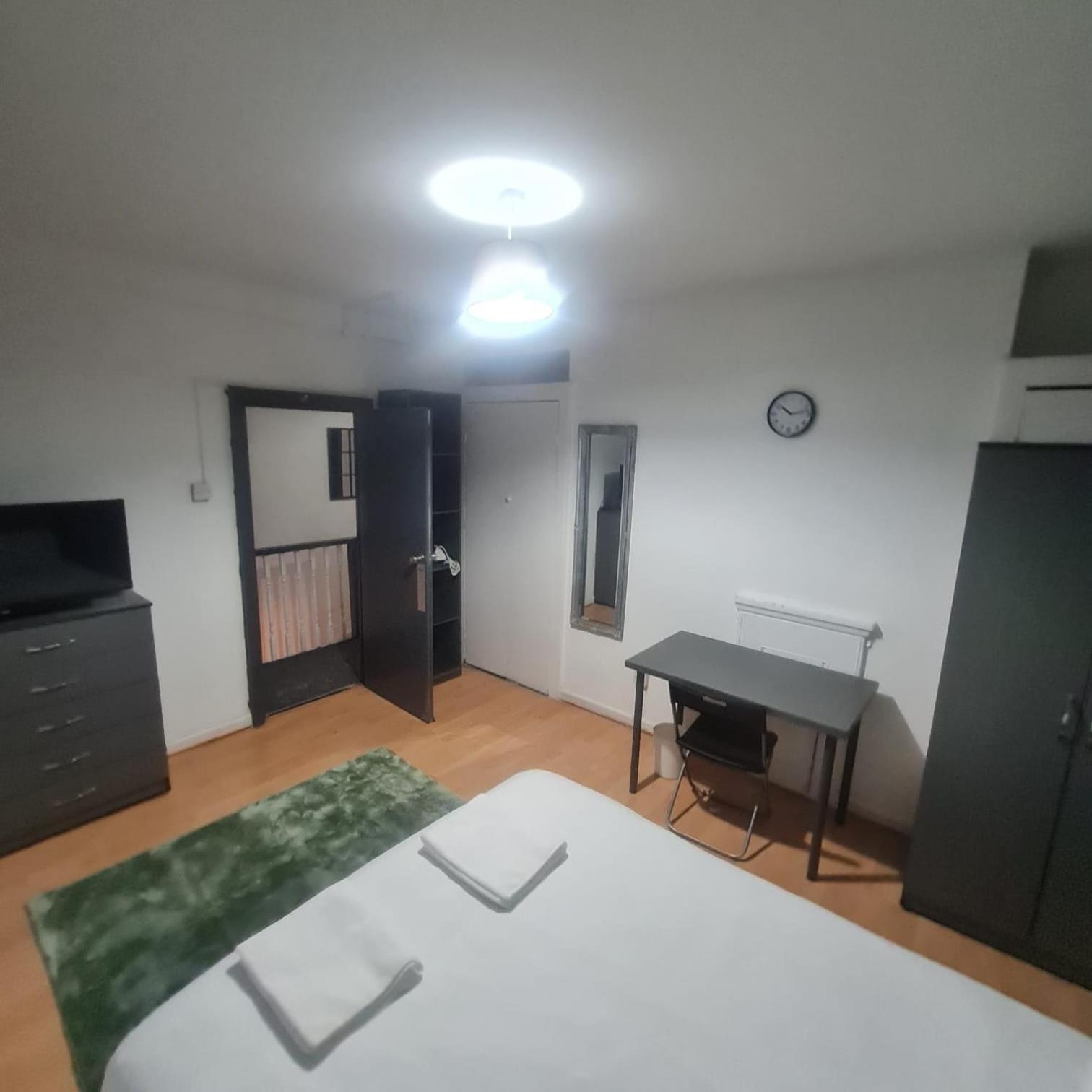 Colebert Avenue Apartman London Kültér fotó